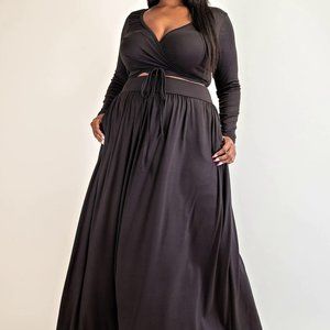 Long Sleeve wrap top and maxi Skirt set with pockets. Curvy